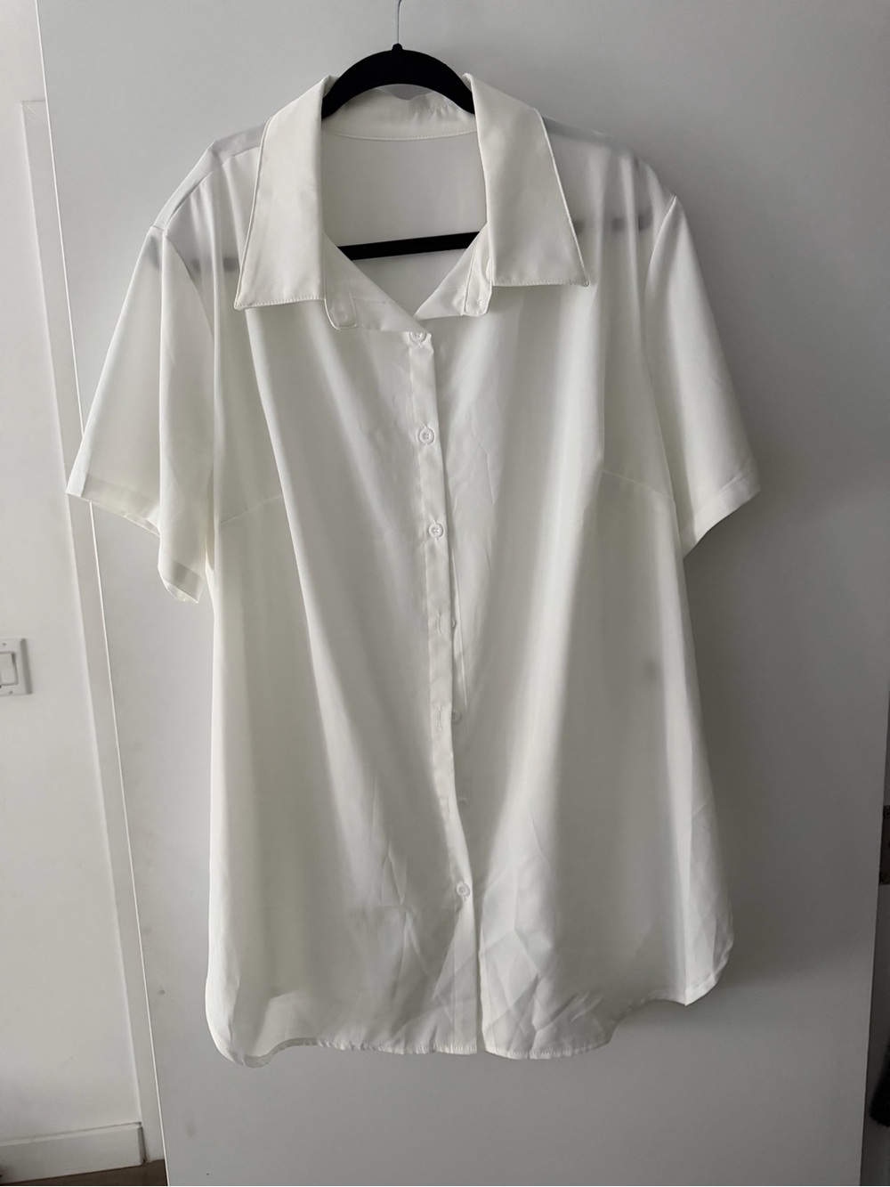SHEIN Women’s White & Black Short-Sleeve Button-Down Shirt